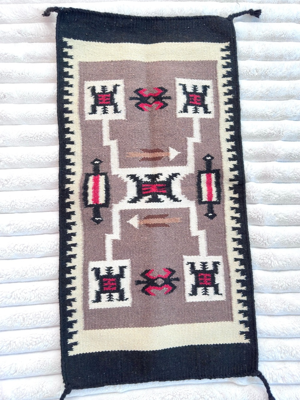 SOUTHWESTERN RUG ~ Handwoven Wool Rug, Southwest Native Design 20 x 40